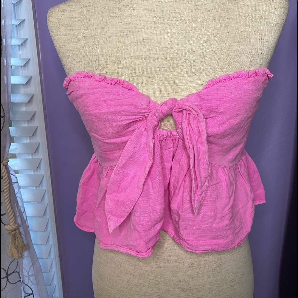 American eagle hot pink crop top